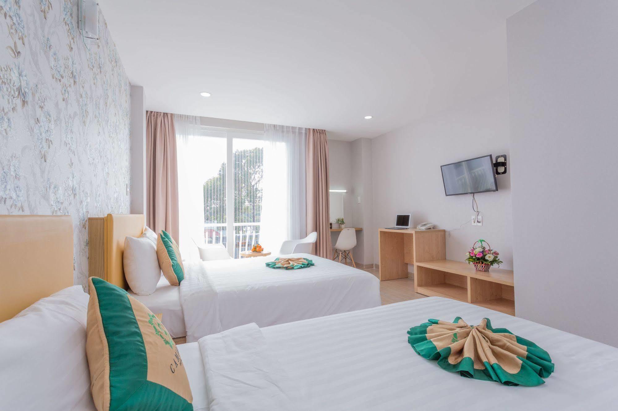 Camila Hotel Хошимин Екстериор снимка